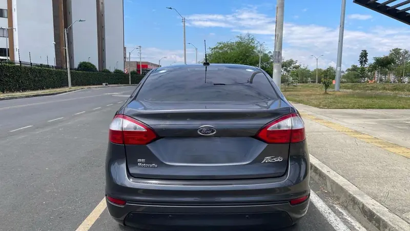 Ford Fiesta SE 2017 usado en venta en Cali — motor