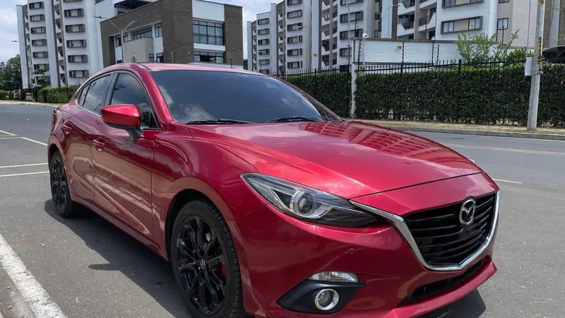 Mazda 3 Grand Touring 2016 usado en venta en Cali — interior